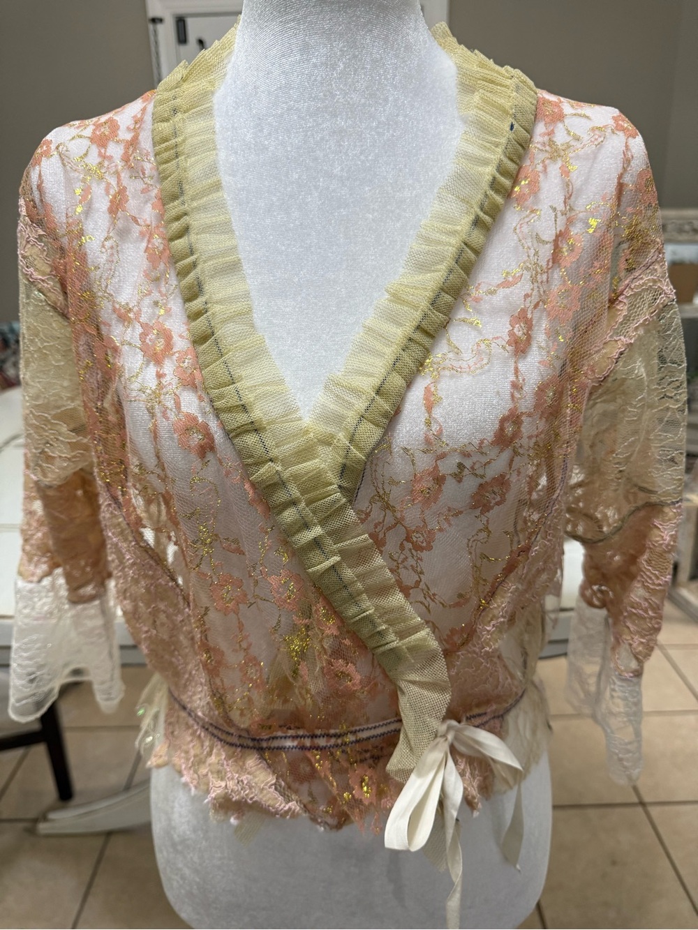 Free People Romantic Lace Wrap Top Boho Fairycore Ruffle Tie Front Size Large - Picture 3 of 13